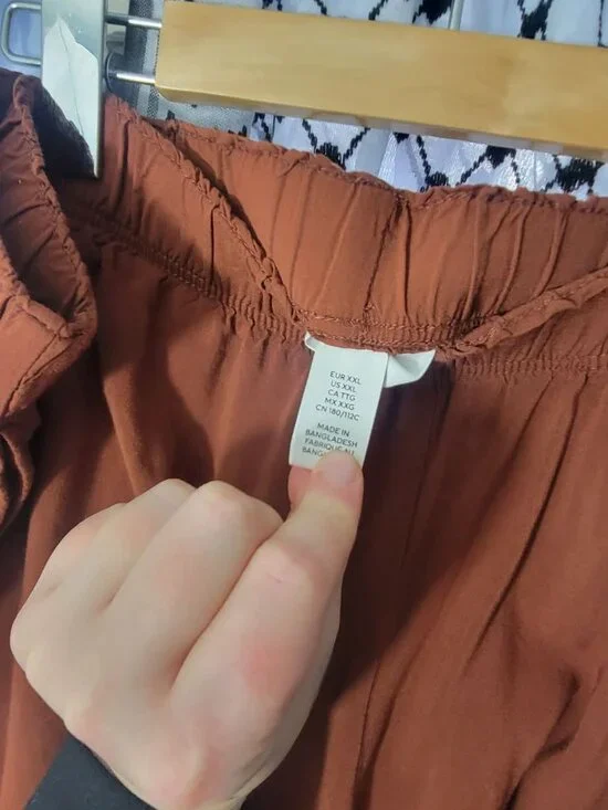 Plus size H&M "Rust Red" Cropped Pull-On Pants Size XXL Loose Fit - Picture 2 of 5
